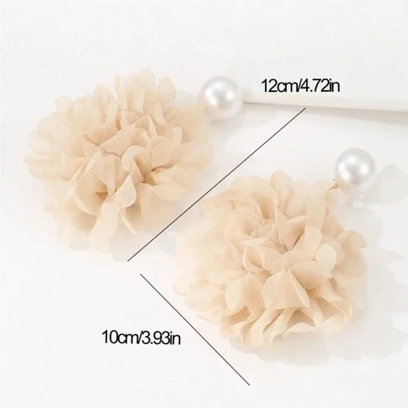 ✨NEW Elegant Cream Floral Earrings - Picture 4 of 4